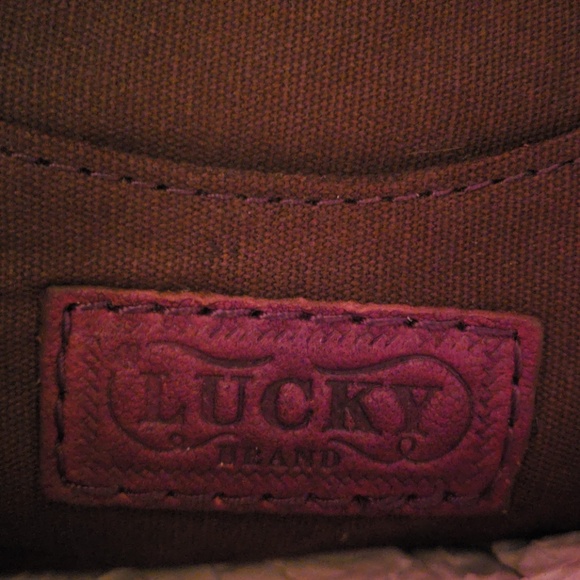 Lucky brand wristlet - Picture 3 of 4